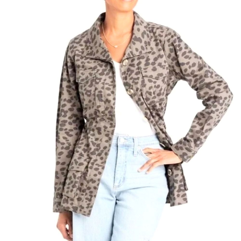 Knox Rose Gray Cheetah Print Drawstring Utility‎ Jacket Size M
